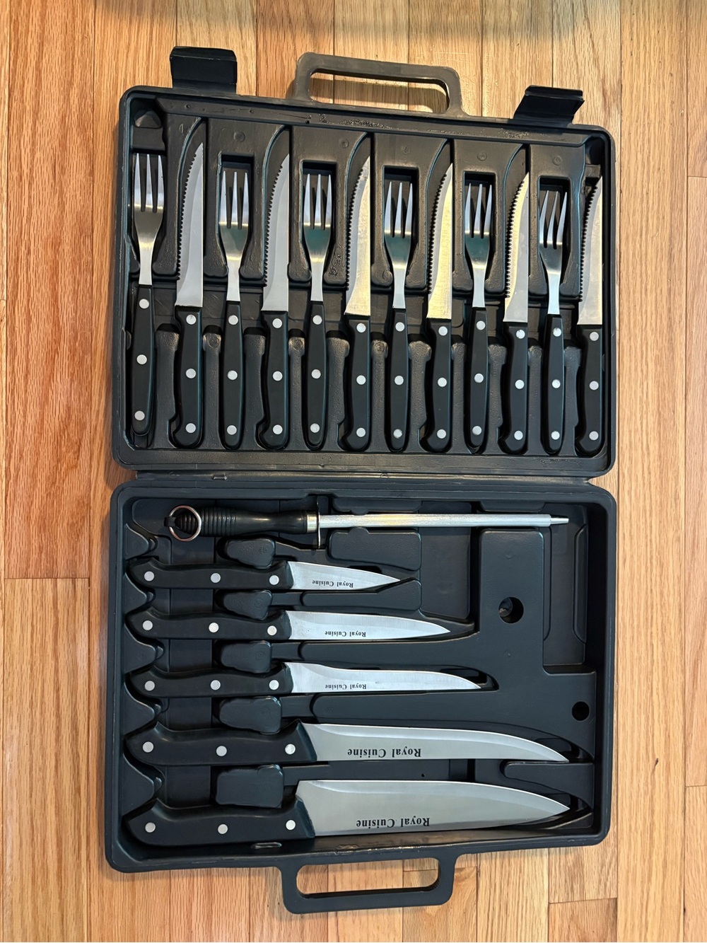 18-Piece Knife and Cutlery Set — Black Handles